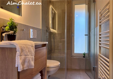 Almchalet Alpenglück****