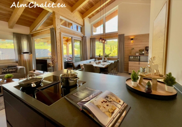 Almchalet Alpenglück****